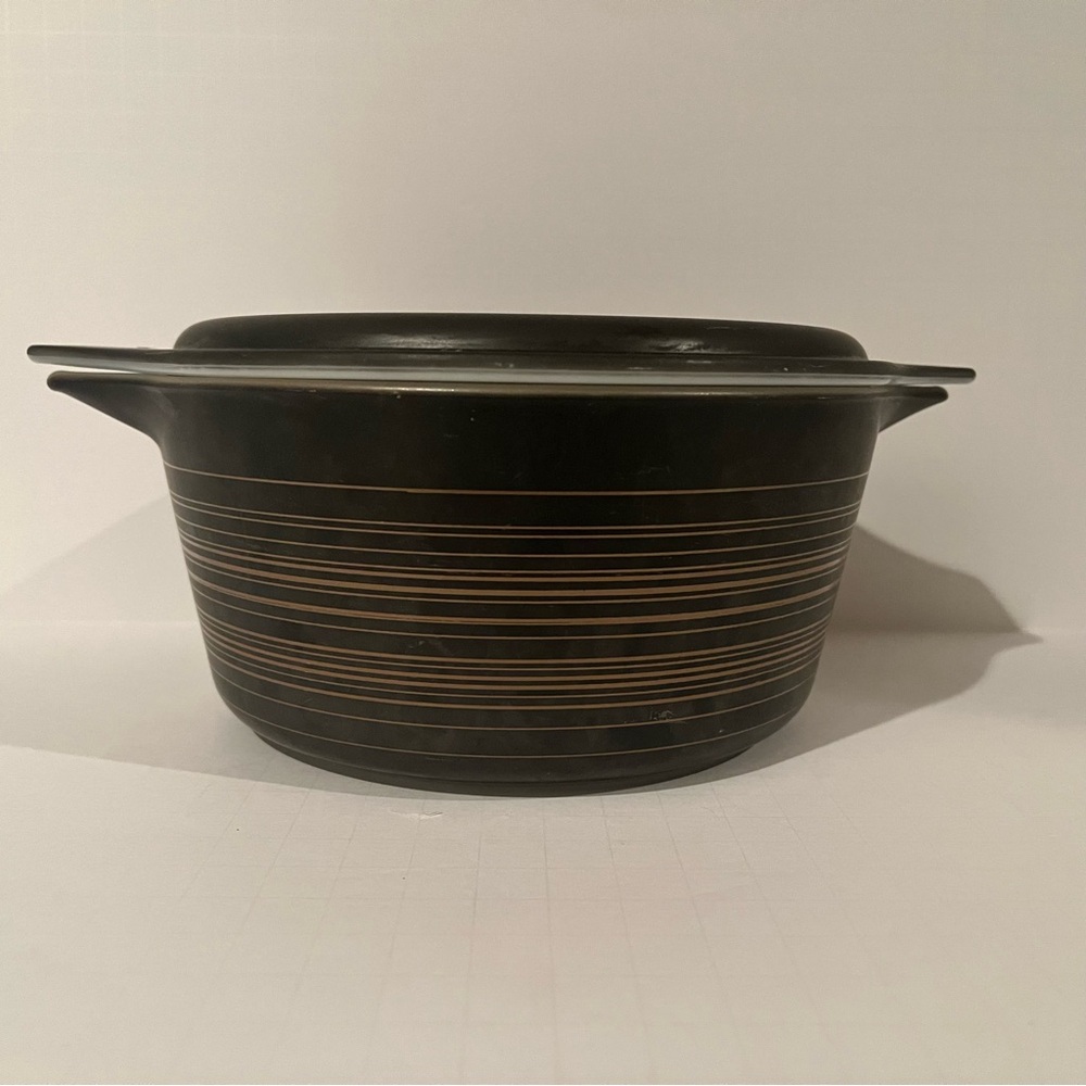Pyrex Terra Casserole Dish with Lid - Picture 2 of 14